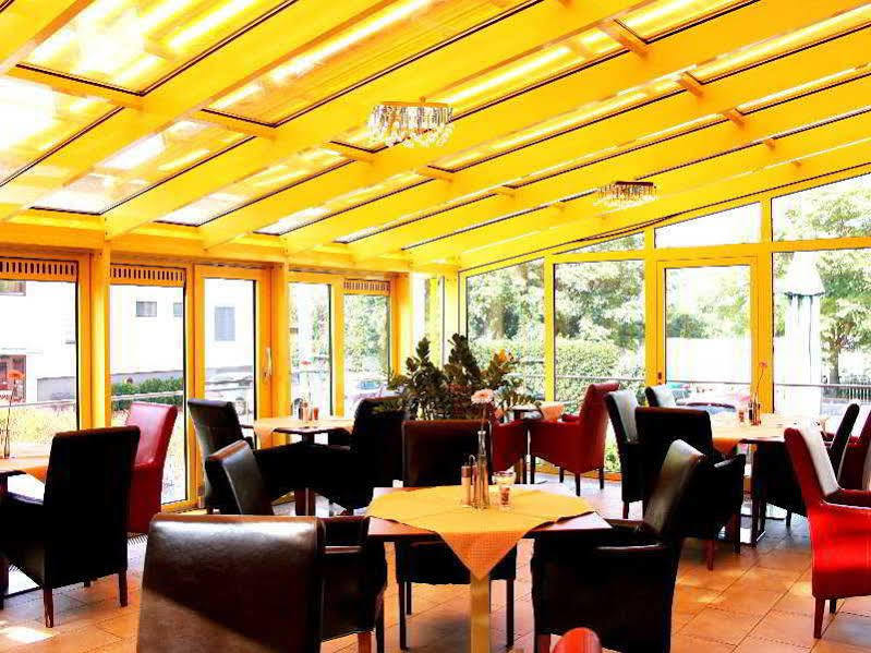 Das Reinisch Just Rooms Schwechat Εξωτερικό φωτογραφία